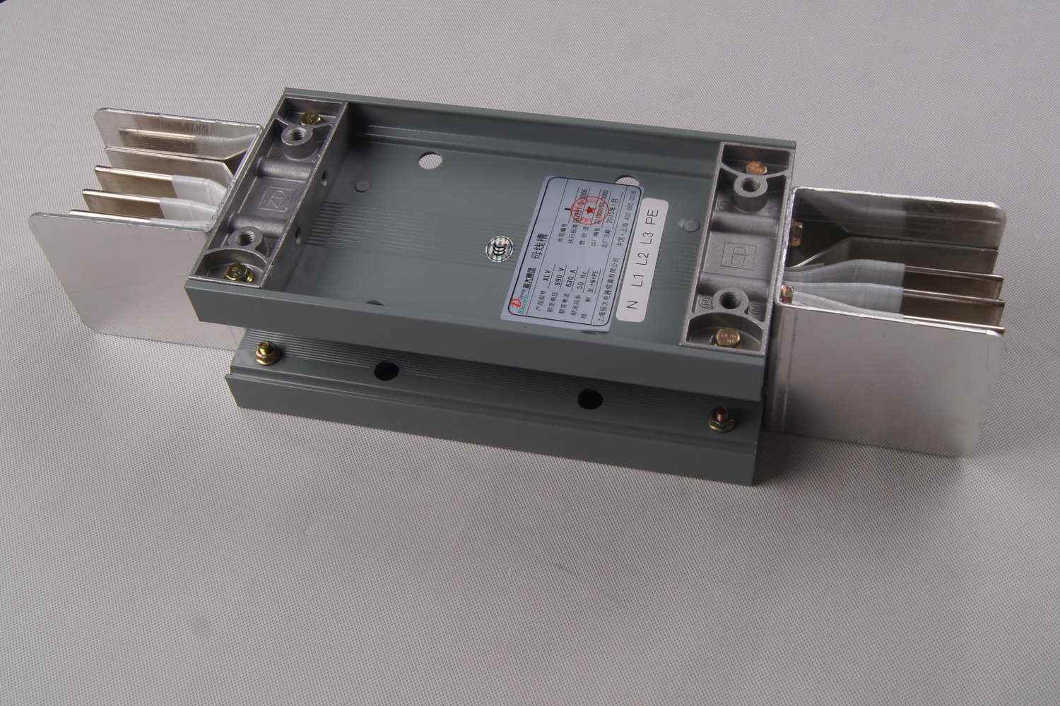 母線(xiàn)槽是做什么用購(gòu)買(mǎi)時(shí)要注意哪些事項(xiàng)